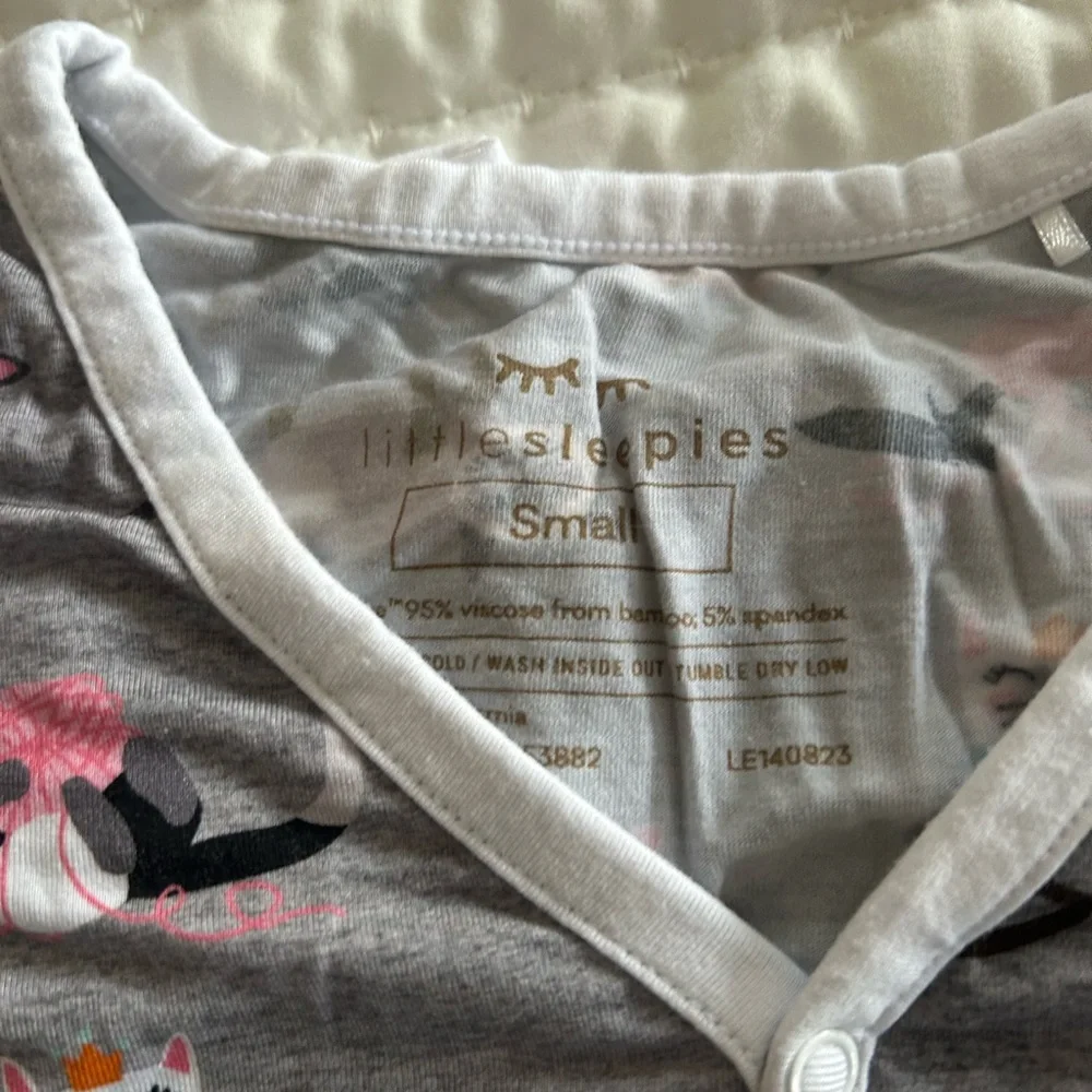 Little Sleepies Grey Cat-Print Kids Pajama Set with Multicolor Accents - Picture 2 of 4